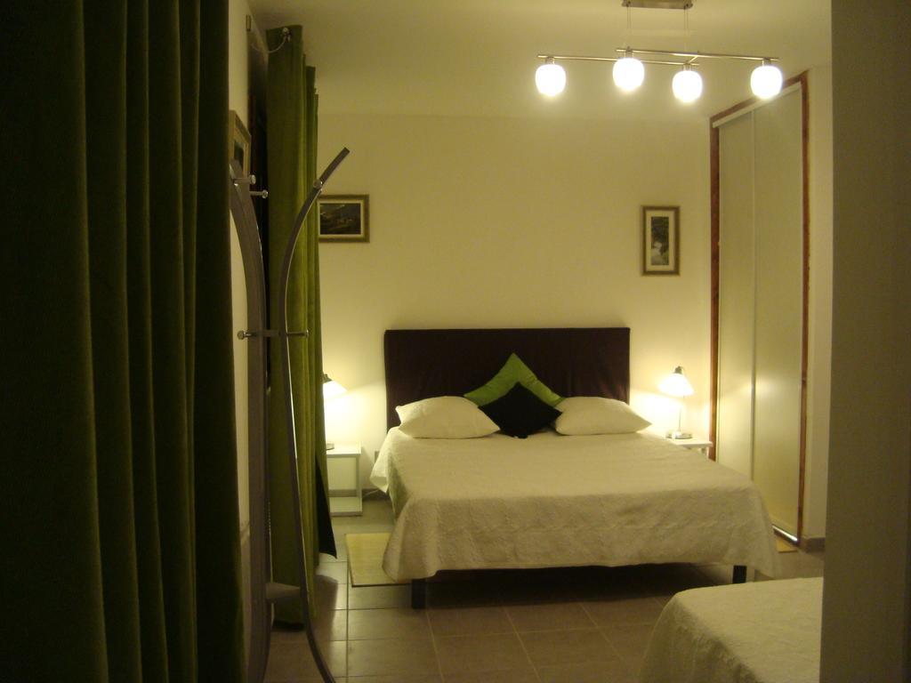 Chambres D'Hotes Les Palmiers De La Cite Carcassonne Pokój zdjęcie