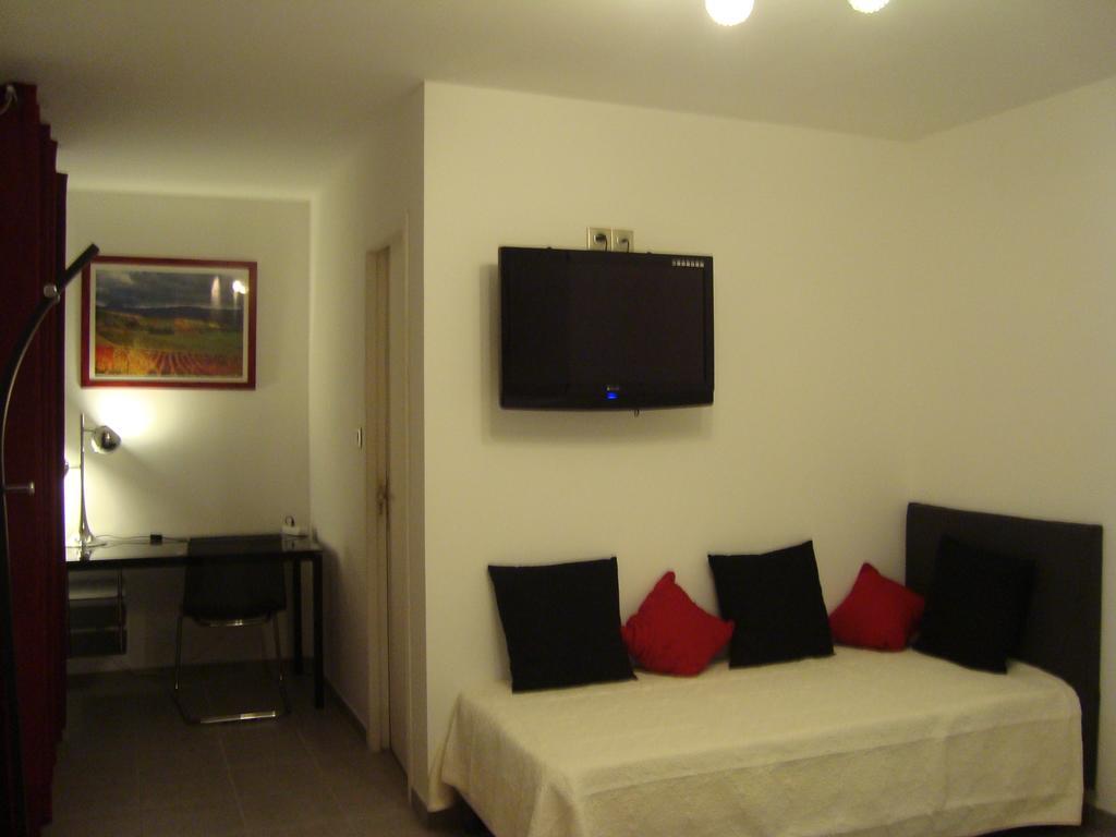 Chambres D'Hotes Les Palmiers De La Cite Carcassonne Pokój zdjęcie