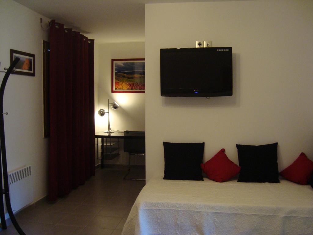 Chambres D'Hotes Les Palmiers De La Cite Carcassonne Pokój zdjęcie