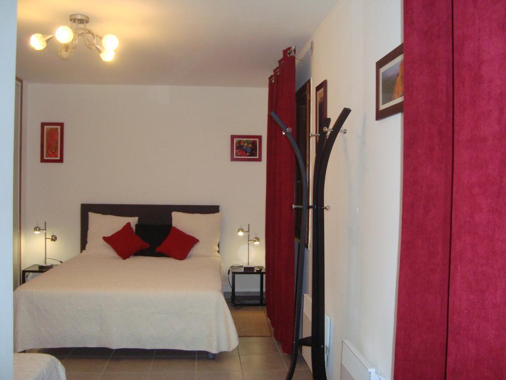 Chambres D'Hotes Les Palmiers De La Cite Carcassonne Zewnętrze zdjęcie