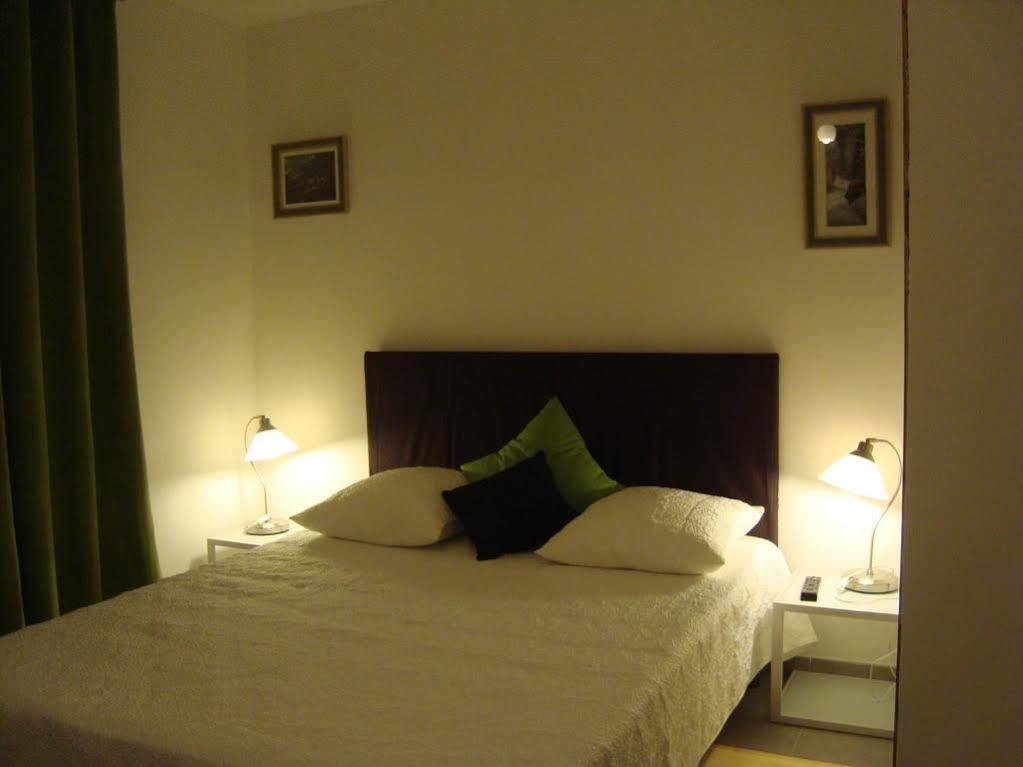 Chambres D'Hotes Les Palmiers De La Cite Carcassonne Zewnętrze zdjęcie