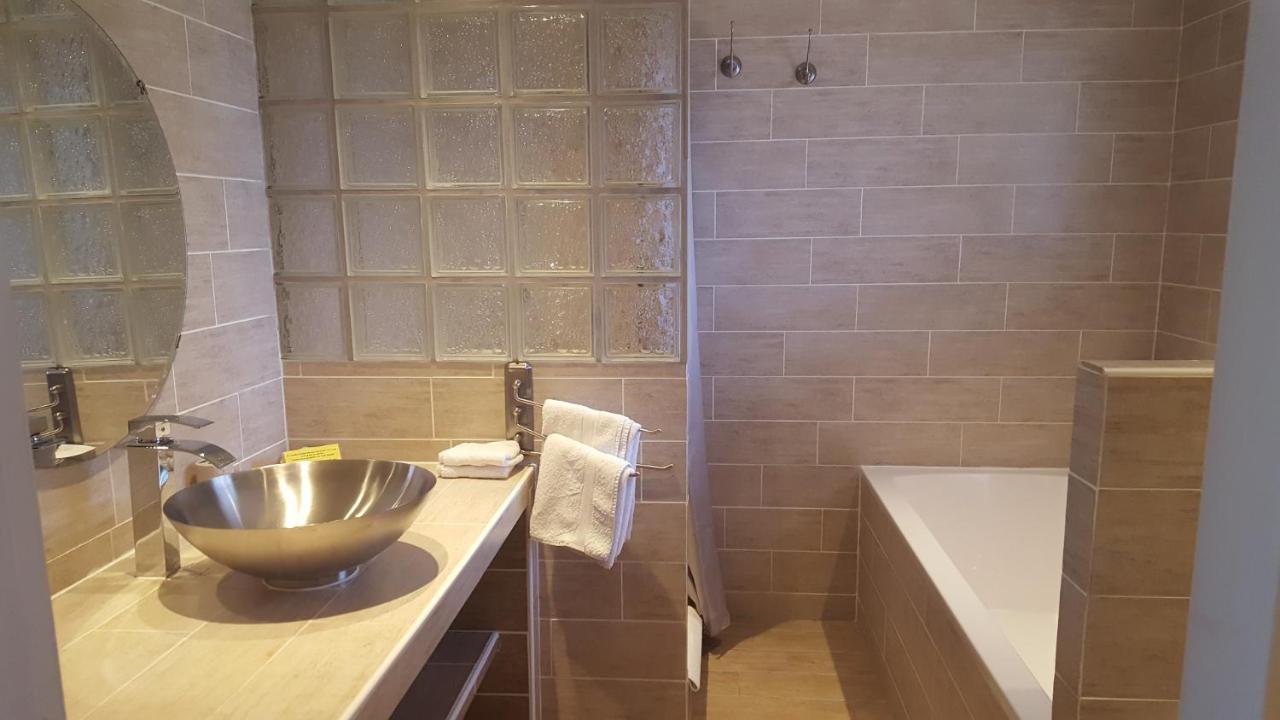 Chambres D'Hotes Les Palmiers De La Cite Carcassonne Zewnętrze zdjęcie